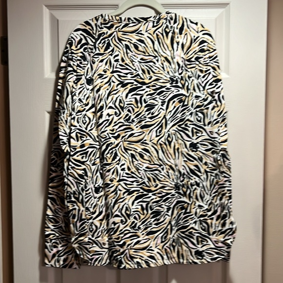 Lilly Pulitzer Black and White Zebra Print Top - Picture 7 of 8